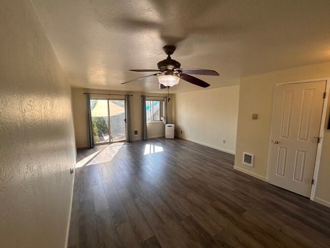 Building Photo - 132 S Mountain Ave Rental