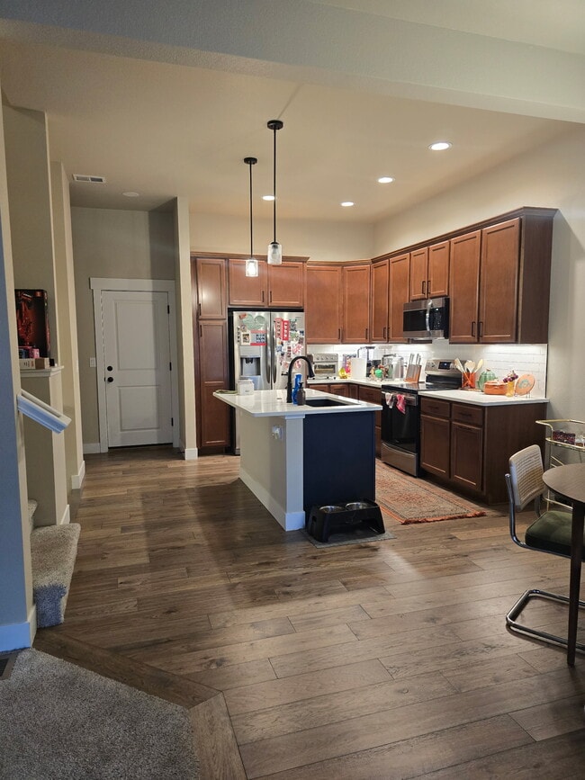 Photo - 8482 Cromwell Dr