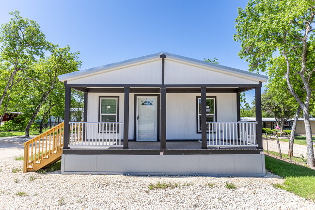 Building Photo - 193 Live Oaks St Unit 1 Rental