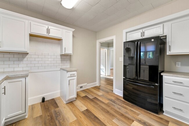 Photo - 1015 Martin St