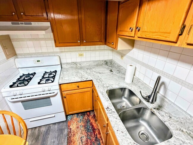 Photo - 5025 Carol St Unit 1