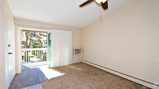 Building Photo - 532 Oakwood Dr Unit D-207 Rental