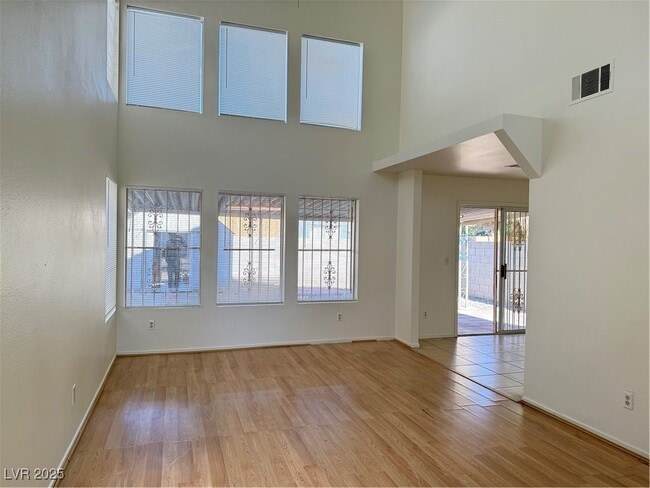 Photo - 4622 Little Wren Ln