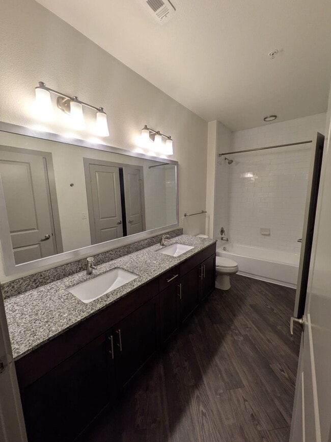 Photo - 3801 Vitruvian Way Unidad #354