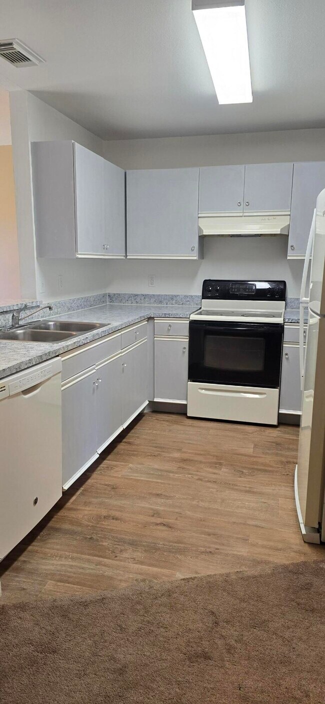 Photo - 2050 Oleander Blvd Unit 11205