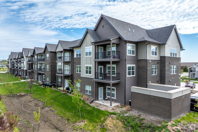 Photo - The Pointe on 88th