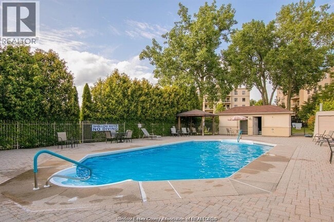 Photo - 315 Village Grove Dr Unité 103