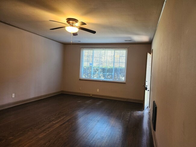 Photo - 4911 Sunnyside Ave Unit 1