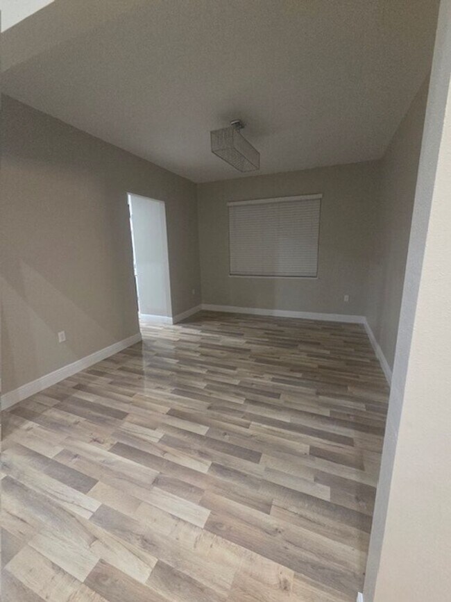 Photo - 4/3.5 Home in Meadow Woods area for Rent!