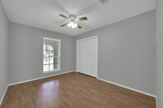 Building Photo - 27121 Wells Ln