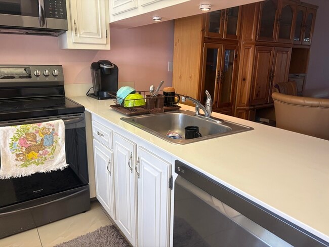 Photo - 4602 Martinique Way Unit H2