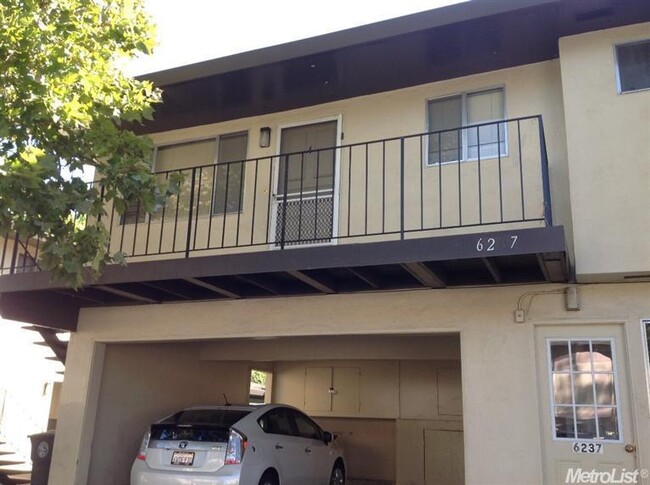 Beautiful 2 Bedroom Condo in Greenback Est... - Beautiful 2 Bedroom Condo in Greenback Est...