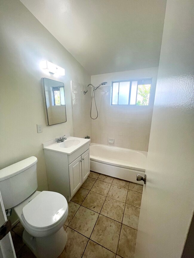 Photo - Conejo Park Apartments