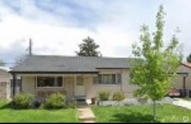 Building Photo - 1582 S King St Rental