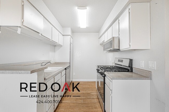 Photo - 10346 Commerce Ave Unit 7