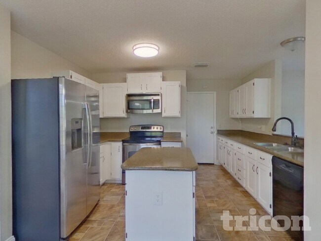 Photo - 10629 Satinwood Cir