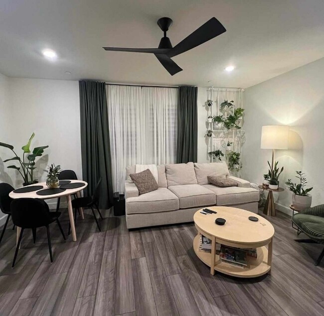 Photo - 3017 Garibaldi Dr Unit ADU