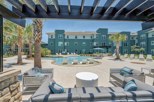 Photo - Cambridge Hall at College Station