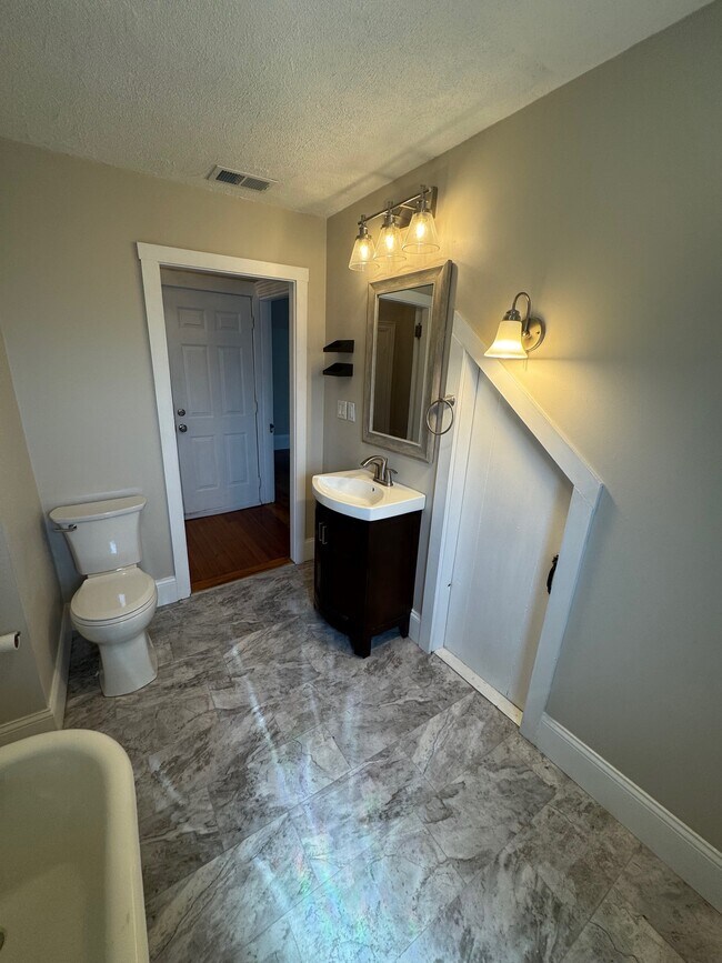 Photo - 17 Whitman Ave Unit 3