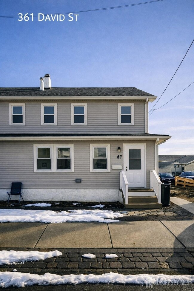 Building Photo - 361 David St