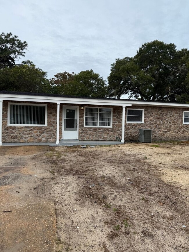 608 Manchester Rd