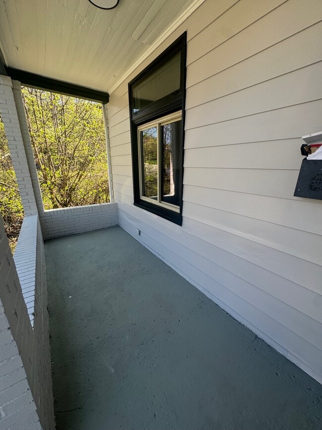 Photo - 6440 Dean St