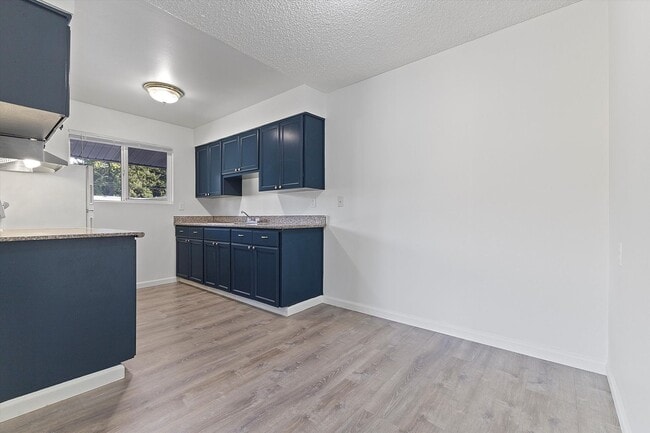 Photo - Stark Street Crossing