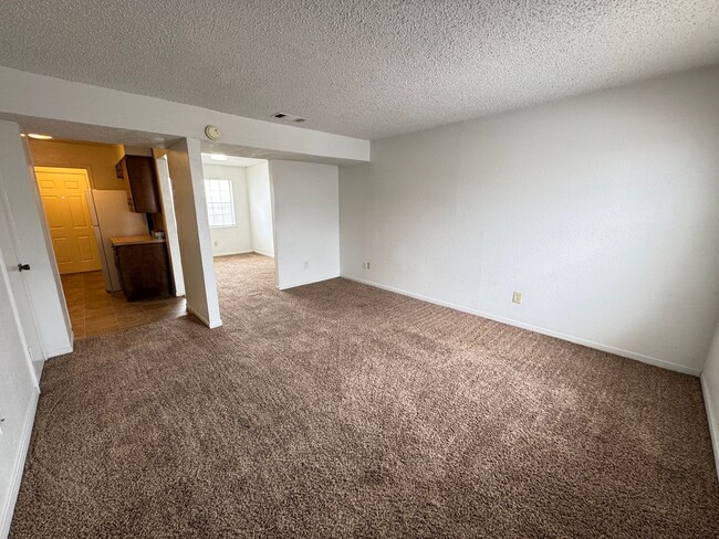 Photo - 1006 Eastside Dr Unidad Apt D