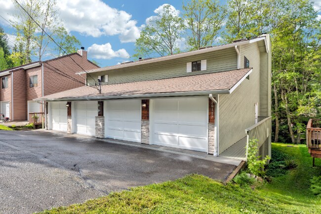 Photo - 20117 Forest Park Dr NE