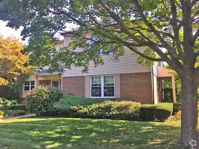 Building Photo - 3502 Burbank Dr Rental