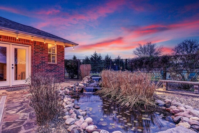 Photo - 105 Golden Rd