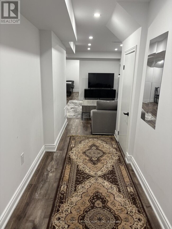 Photo - 23 Knotty Pine Ave