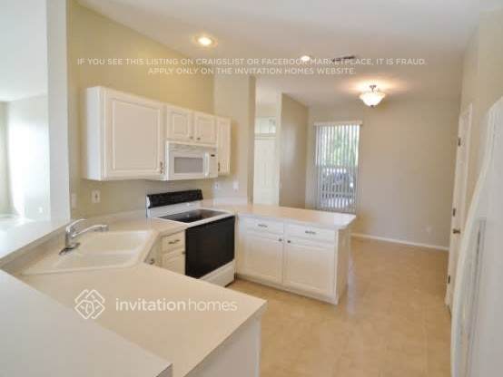 Photo - 205 39th St NE