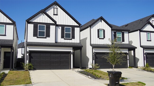 Building Photo - 2913 Crown Gate Dr