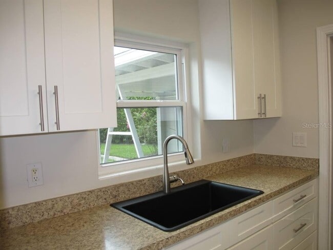 Photo - 1803 Pineview Cir