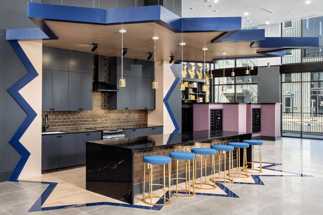 Broadstone Pullman apartments — community photo