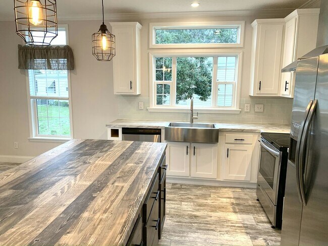 Photo - 425 Union St