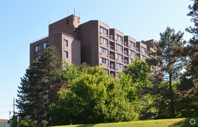 Carousel Park Apartments