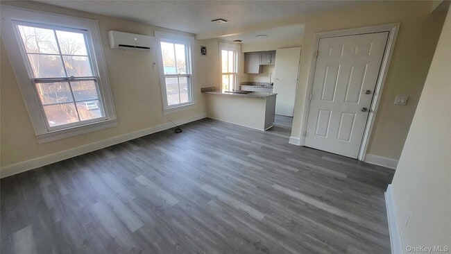 Photo - 216 Church St