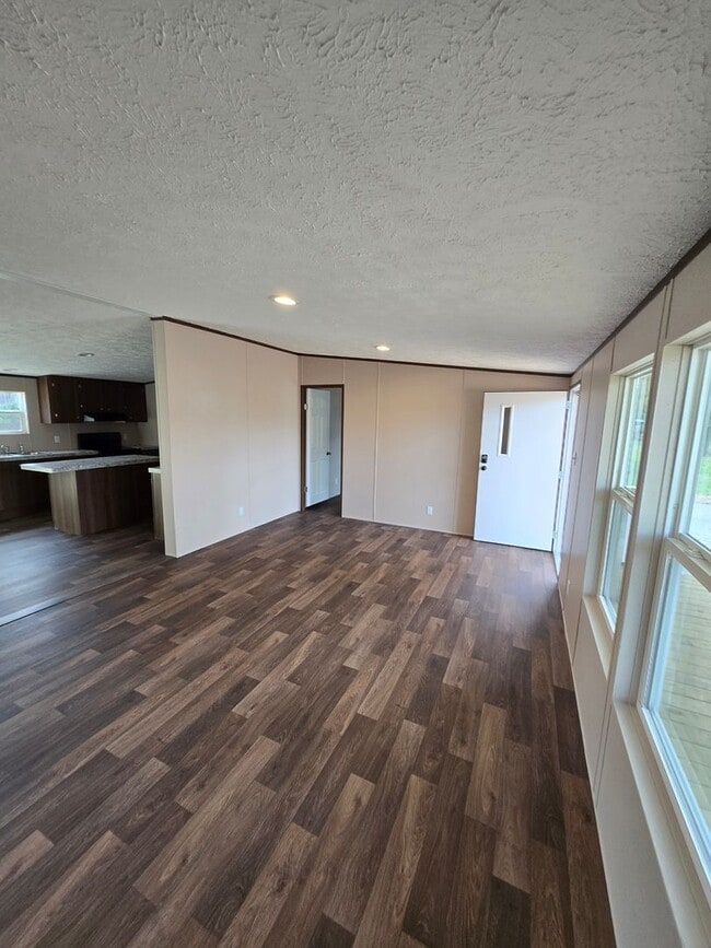 Photo - For Rent: Beautiful 3 Bedroom, 2 Bathroom Home