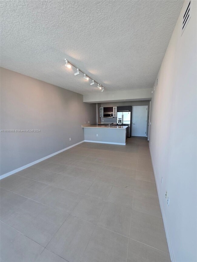 Photo - 333 NE 24th St Condominio Unidad #1503