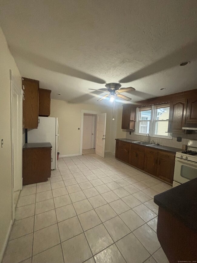 Photo - 85 S Burritt St Unit #2