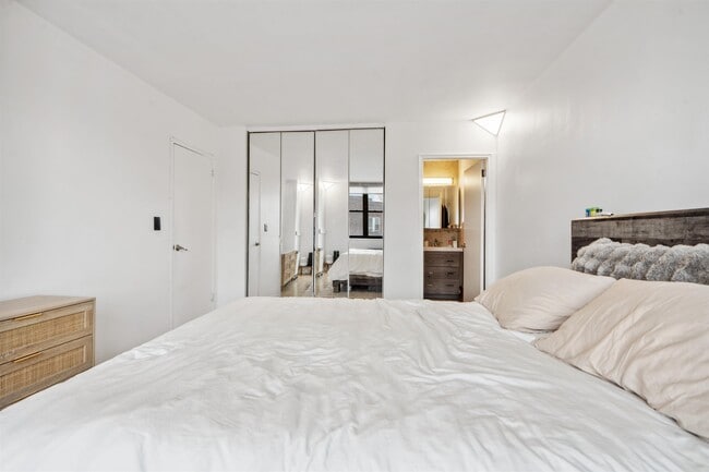 Photo - 380 Mountain Rd