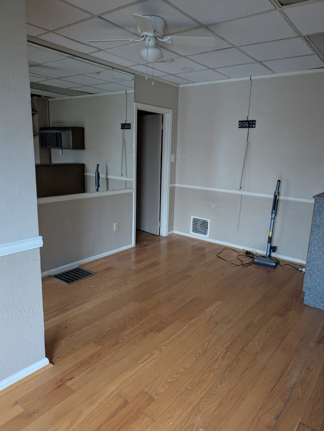 Photo - 2316 Broadway Ave