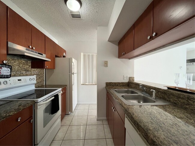 Photo - 11584 NW 44th St