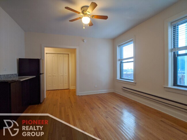 Photo - 618 W Patterson Ave Apartments