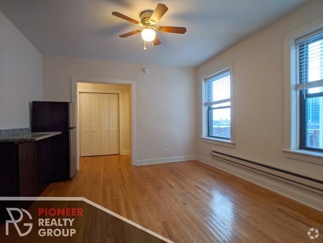Building Photo - 618 W Patterson Ave Rental