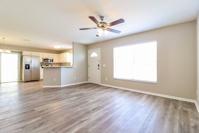 Photo - 3610 N 56th St