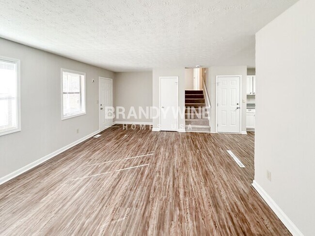 Photo - 104 Shannon Chase Way