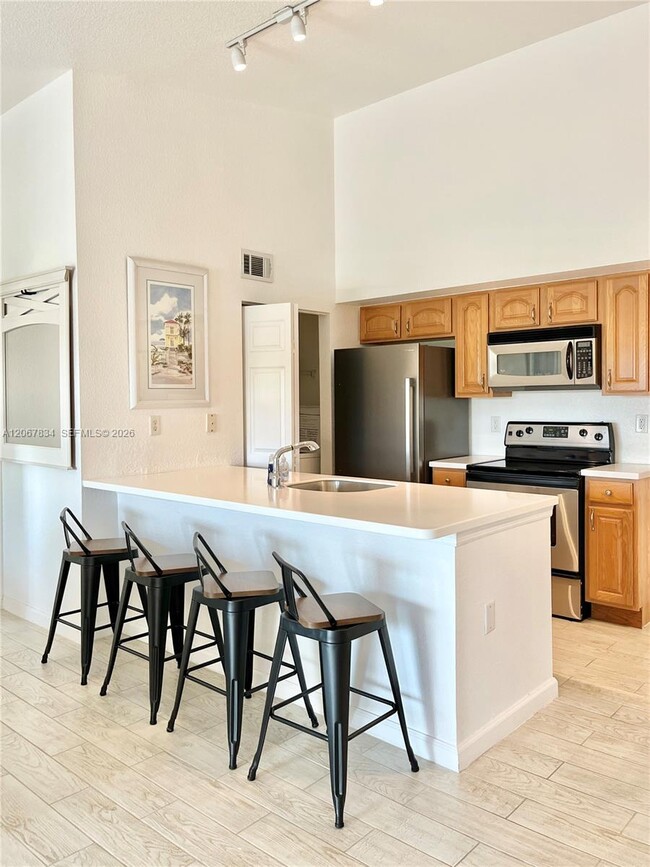 Photo - 221 SW Palm Dr Unit 306